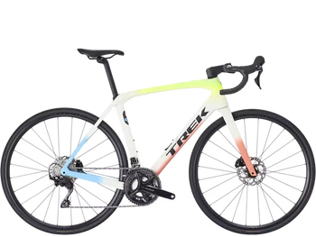 Rower szosowy Trek Domane SL 5 Gen 4 2026 era white / coral fade